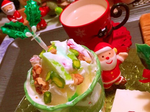 ふたつの林檎のクリスマスミントヨーグルトパフェ